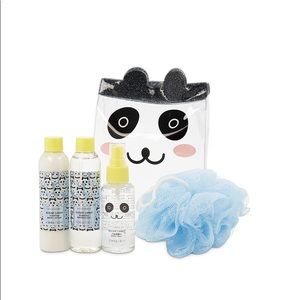 Girls Gift Bag of Body Care NWT